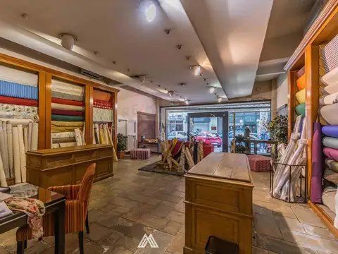 Local en Venta 88 años