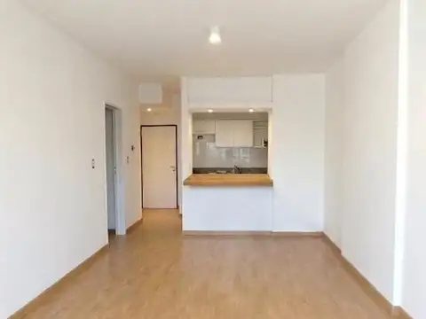 monoambiente sin muebles- temporario- disponible 15 de agosto