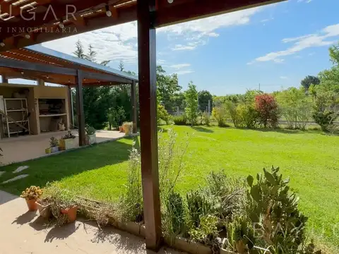 Alquiler - Casa con muebles en Barrio Privado Santa Guadalupe - Pilar del Este