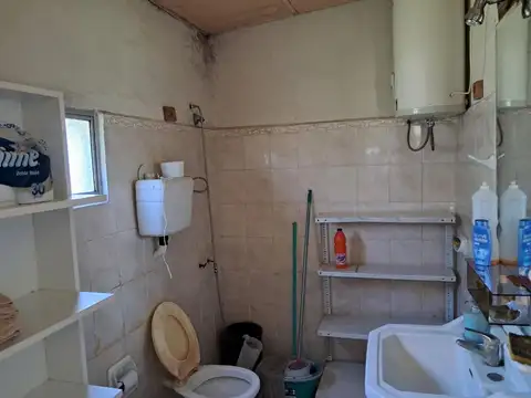 VENTA CASA CON FARMACIA FUNCIONANDO FLORIDA CARDAL