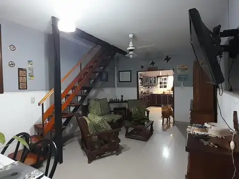 Depto Tipo Casa 5 ambientes con 3 baños