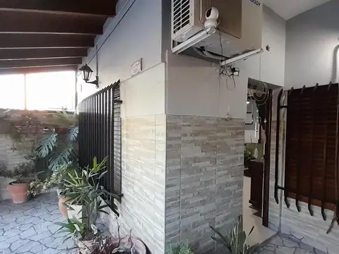Depto Tipo Casa en Venta en Isidro Casanova, USD 96.000