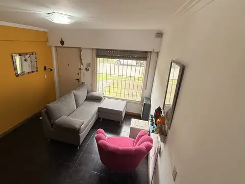 Depto Tipo Casa en Venta con 2 cocheras