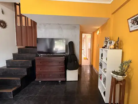 PH EN VENTA DE 3 AMBIENTES CON PATIO Y COCHERA | FARO NORTE | APTO CREDITO