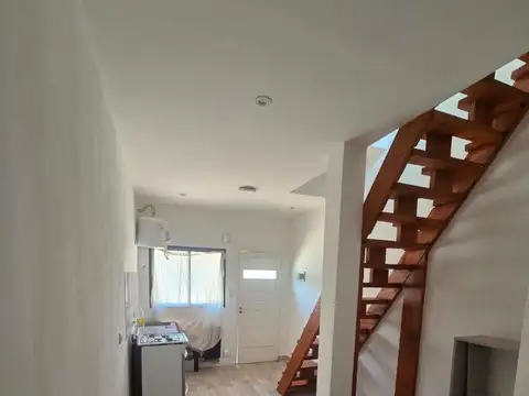 Depto Tipo Casa en Venta de 2 ambientes