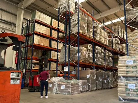 Galpon en Venta 50  mts Fondo