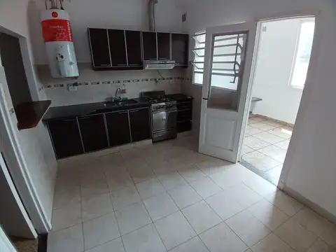 Depto Tipo Casa en Alquiler 60 años