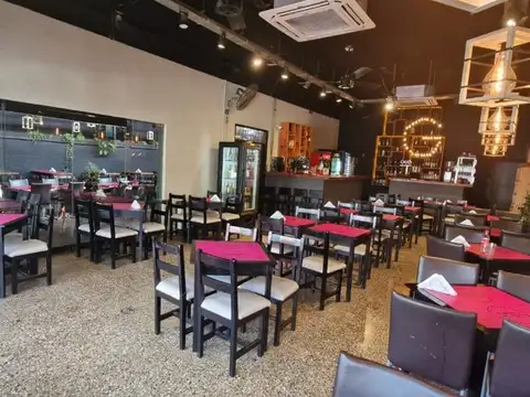 Local en Venta 51 años