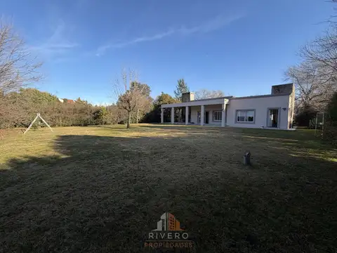 Venta - Casa - 3 Habitaciones - Parque Las Naciones