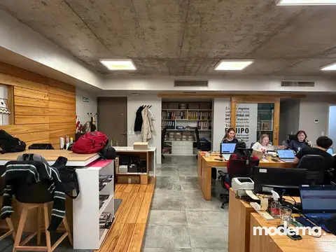 Oficina en Venta con 1 cochera