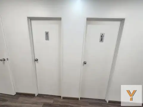 Oficina 6 ambientes con 2 baños