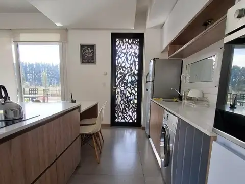 Casa 3 ambientes con 2 baños