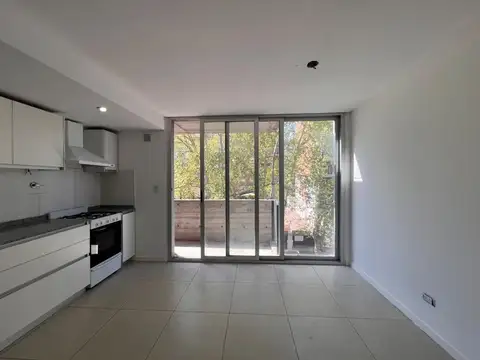 Departamento en Alquiler en Castelar Norte, $ 650.000