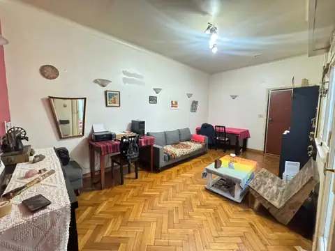 Depto Tipo Casa en Venta 60 años