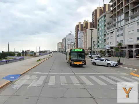 32 e/ 81 y 83