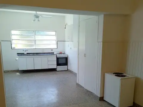 Depto Tipo Casa en Alquiler de 3 ambientes