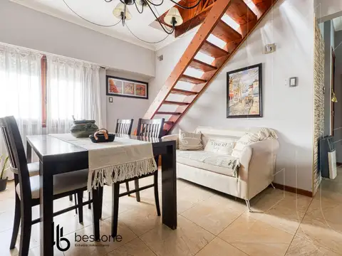 Depto Tipo Casa en Venta de 4 ambientes