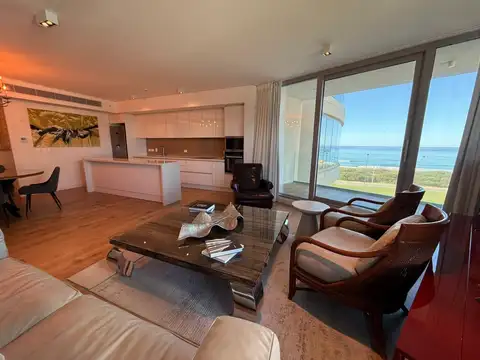 Departamento en Alquiler con 1 cocheras