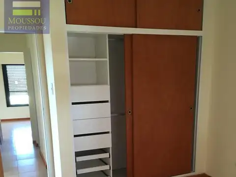 Departamento 5 ambientes con 1 baño