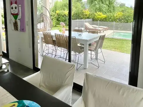 Casa en Alquiler en La Cañada - Los Arces, USD 1.300