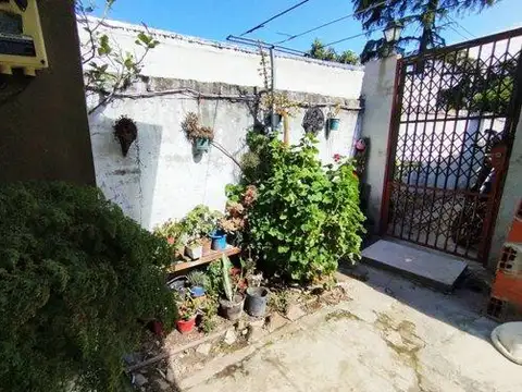 Depto Tipo Casa 4 ambientes con 1 baño