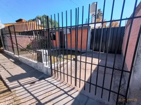 Casa 3 ambientes con 1 baño