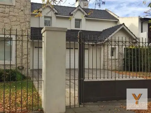 Casa en Venta en Constitucion, USD 460.000