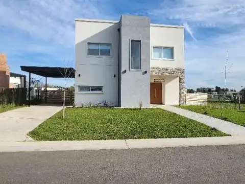 Casa en Alquiler en Pilar del Este - Santa Lucia, USD 1.300