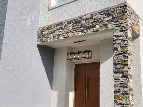 Casa en Alquiler de 3 dormitorios
