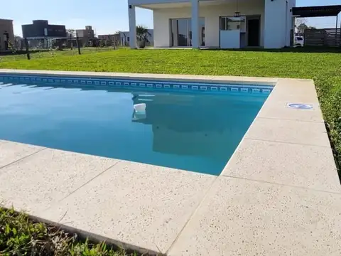 Casa en Alquiler 1 año