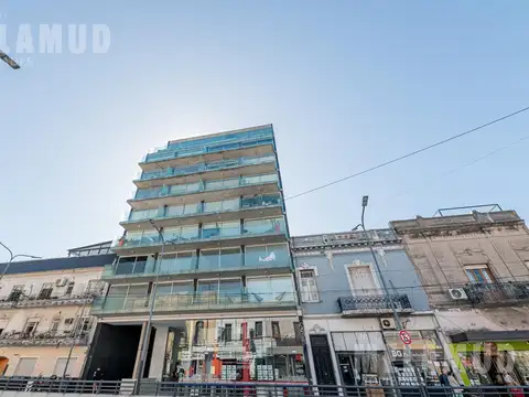 MONOAMBIENTE OFICINA / ALQUILER / COLEGIALES SEGURIDAD 24HS COCHERA