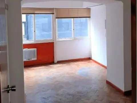Oficina 32 m2 con baño interno - Florida 600