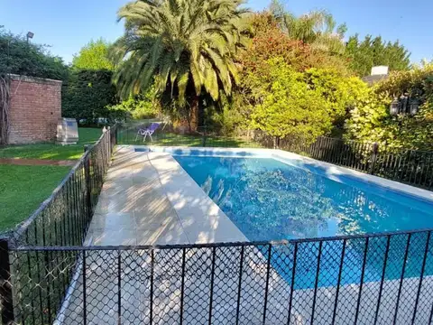 Casa 5 ambientes con 4 baños