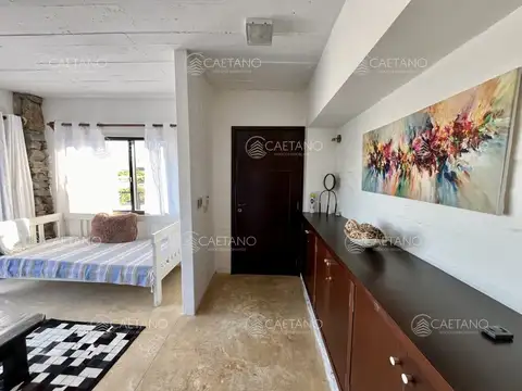 Casa 4 ambientes con 4 baños