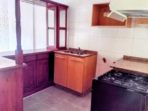 Alquiler de Monoambiente muy amplio con balcón aterrazado SIN MUEBLES