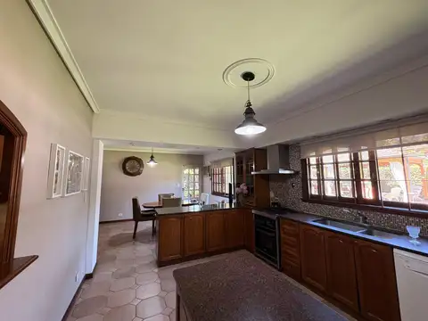 Casa en venta en ubicada en Muñiz