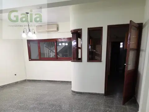 Depto Tipo Casa en Alquiler en Zona Centro, $ 2.000.000