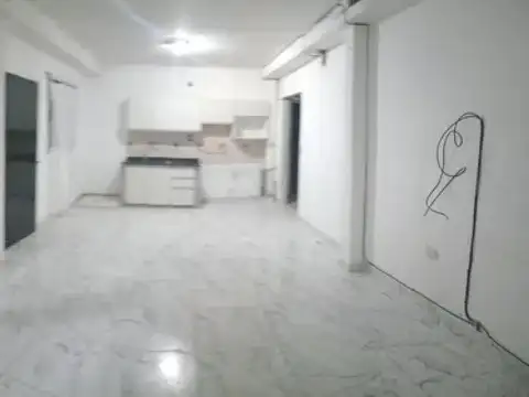 Casa en venta - 2 Dormitorios 1 Baño - Cochera - 120Mts2 - Rafael Castillo