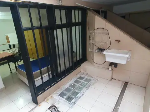 Depto Tipo Casa en Alquiler en Balvanera, $ 950.000