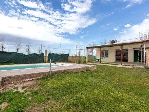 Casa 3 ambientes con 1 baño