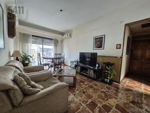 Venta Departamento 3 ambientes al frente con Balcon en Villa Crespo