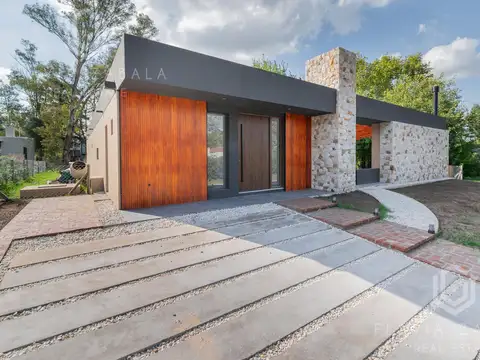 Venta casa cuatro ambientes a estrenar con quincho y pileta, Barrio cerrado, Manzanares, Pilar
