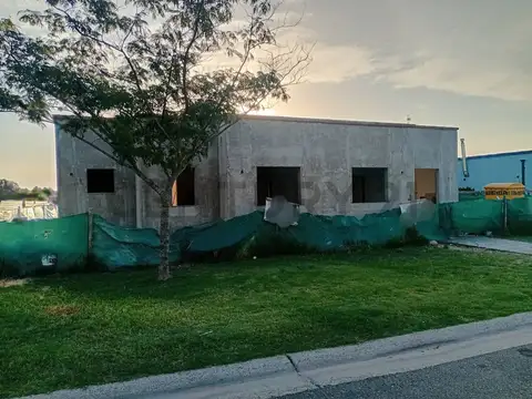 Casa en Venta en Countries y Barrios Cerrados en Belen de Escobar, USD 485.000