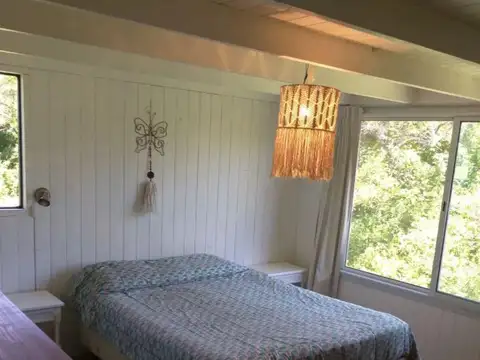 Casa 5 ambientes con 1 baño