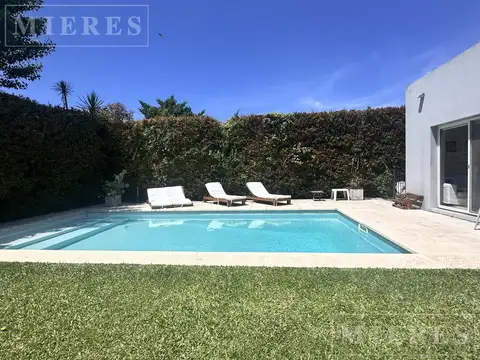 Casa de una planta en alquiler de verano. Santa Bárbara, Bancalari