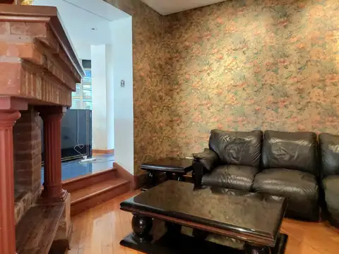 Casa en Venta con 4 cocheras