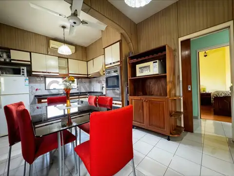 VENTA CASA 4 AMBIENTES MARTIN CORONADO PARQUE COCHERA