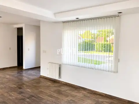 Casa 6 ambientes con 4 baños