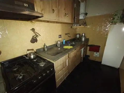 Casa con Local en Venta de 150 m² Apto Crédito en Barrio Roque Sáenz Peña
