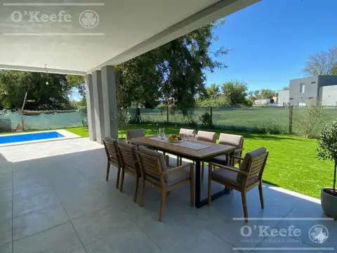 Casa en Venta con 1 cochera